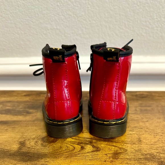 Dr. Martens toddler size 7 red and black - Picture 2 of 6